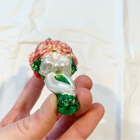 Rare Find OWC Brides Bouquet Of Flowers Christmas Ornament - Picture 5 of 6